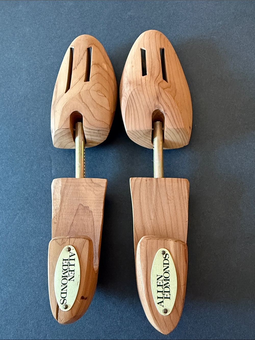 Allen Edmonds Cedar Shoe Trees - Light Wood SIZE Small
